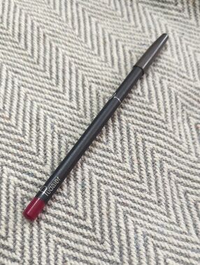 Lolita Lip Liner — Deep Berry